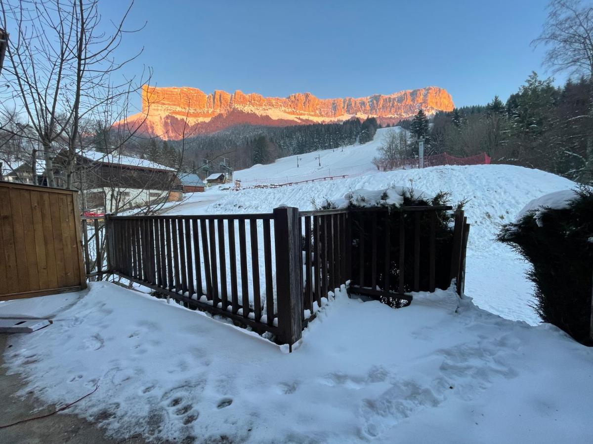 L'Appart Du Granier Les Deserts  Bagian luar foto